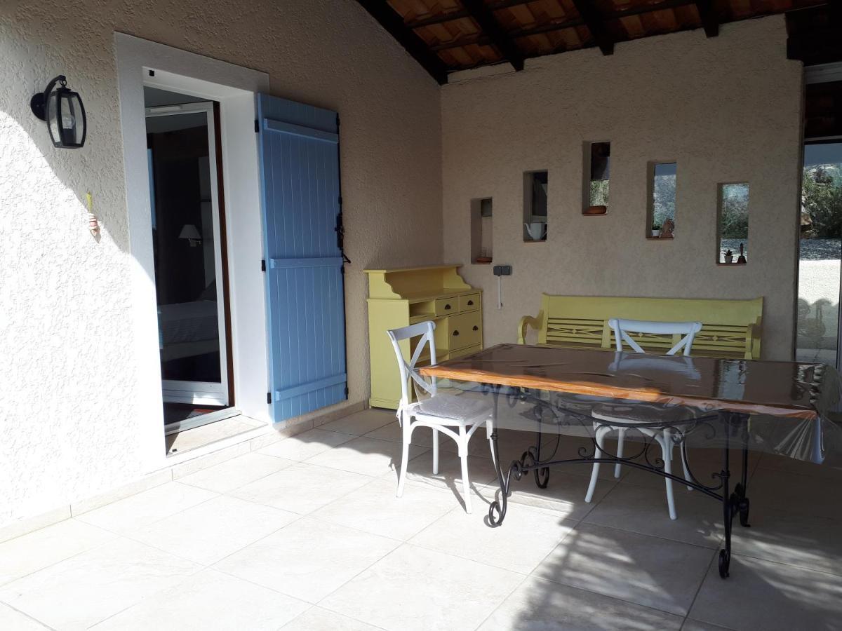L'Oustaou De L'Estama Rocbaron Exterior foto
