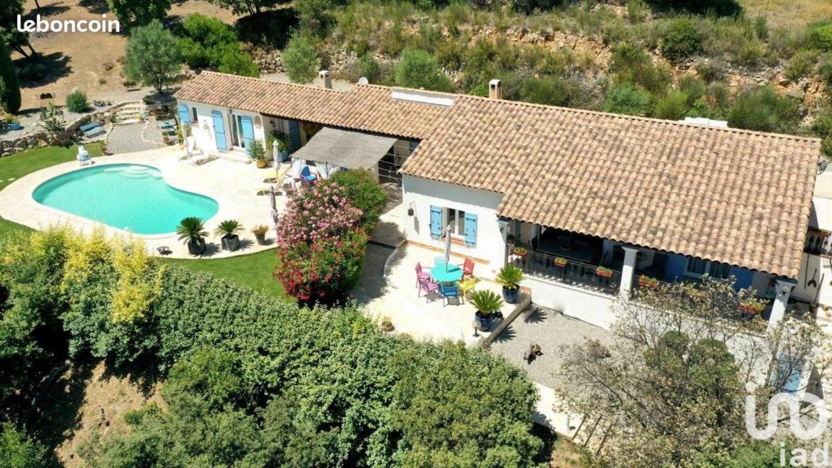 L'Oustaou De L'Estama Rocbaron Exterior foto