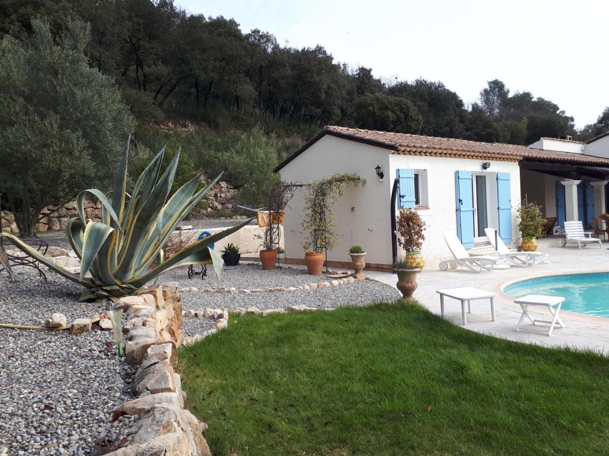 L'Oustaou De L'Estama Rocbaron Exterior foto